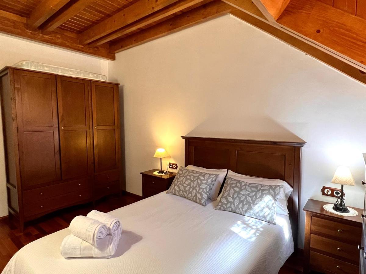Apartament La Noguera - L'Amfitriona Rialp Buitenkant foto