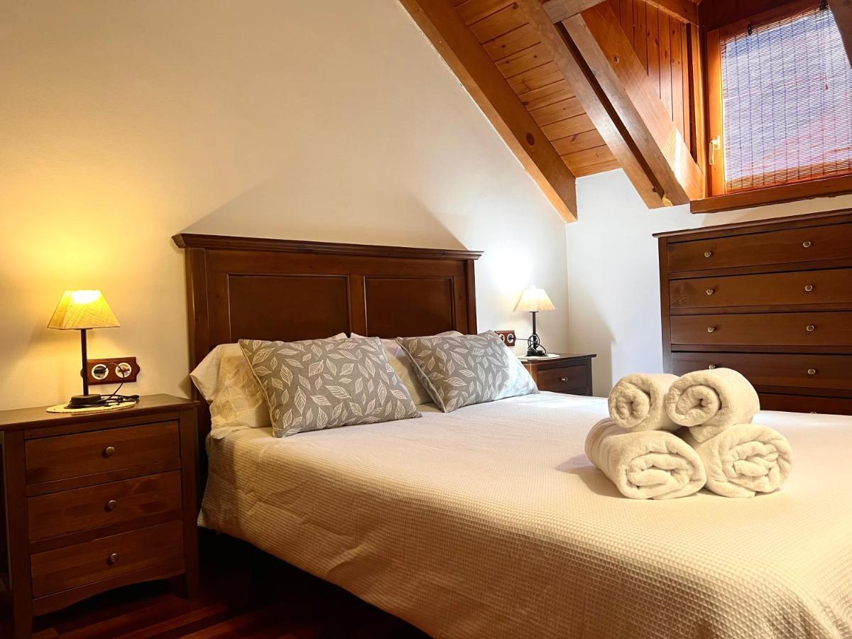 Apartament La Noguera - L'Amfitriona Rialp Buitenkant foto